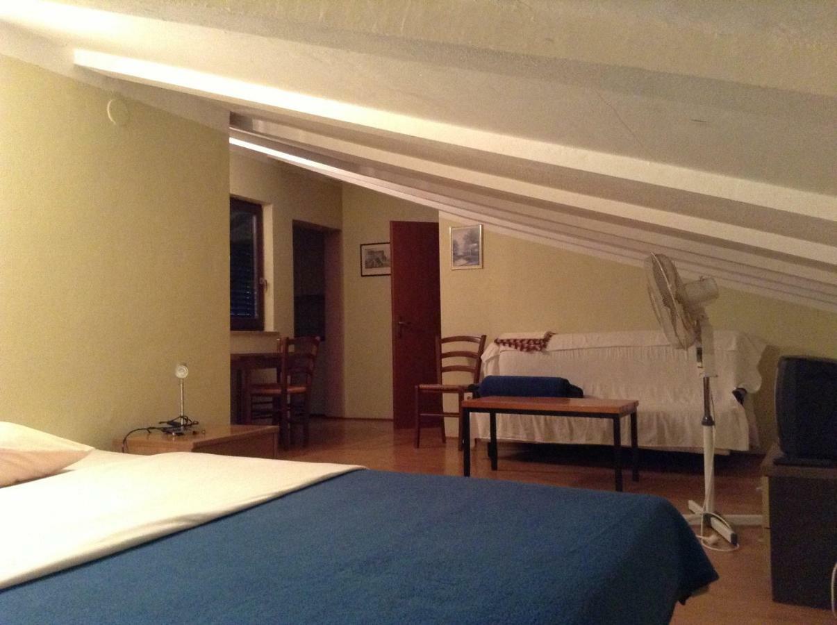 Apartments Katarina Vinkuran Luaran gambar